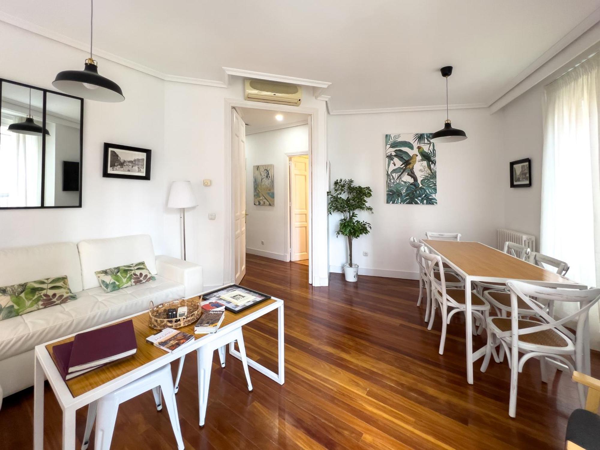 Callao Suites Madrid Eksteriør billede